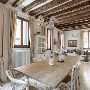 Apartment Romantic Rialto, Venice